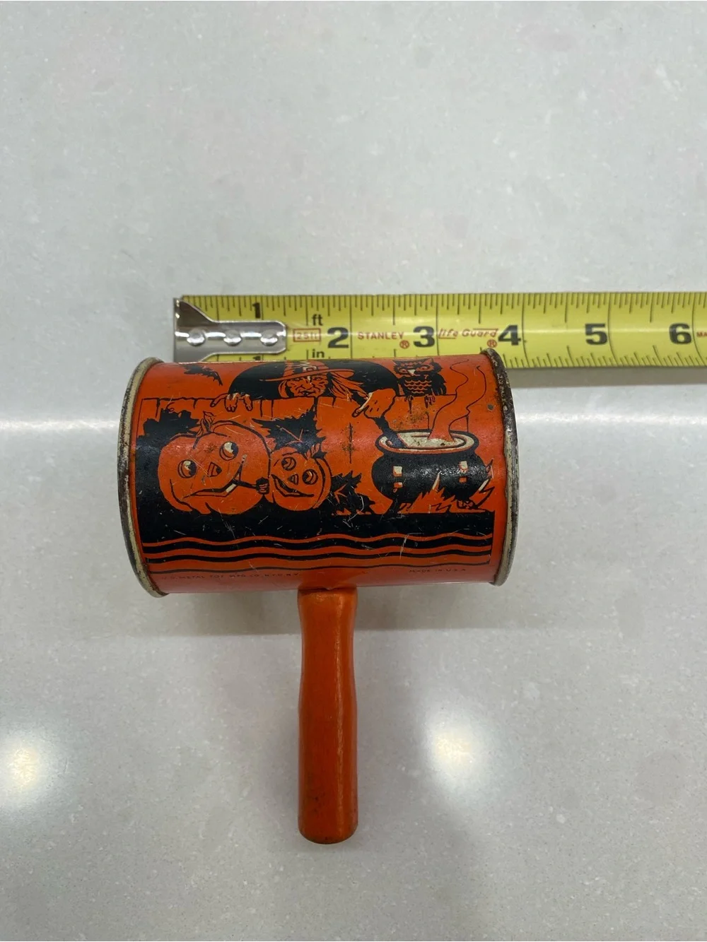 VTG 40s U.S. Metal Toy Mfg Co. Tin Litho Noisemaker Witch Cauldron Jol Halloween